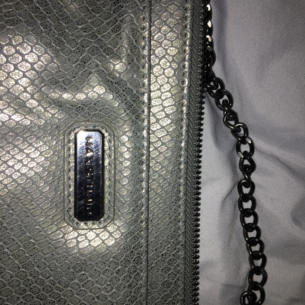 Max studio clutch